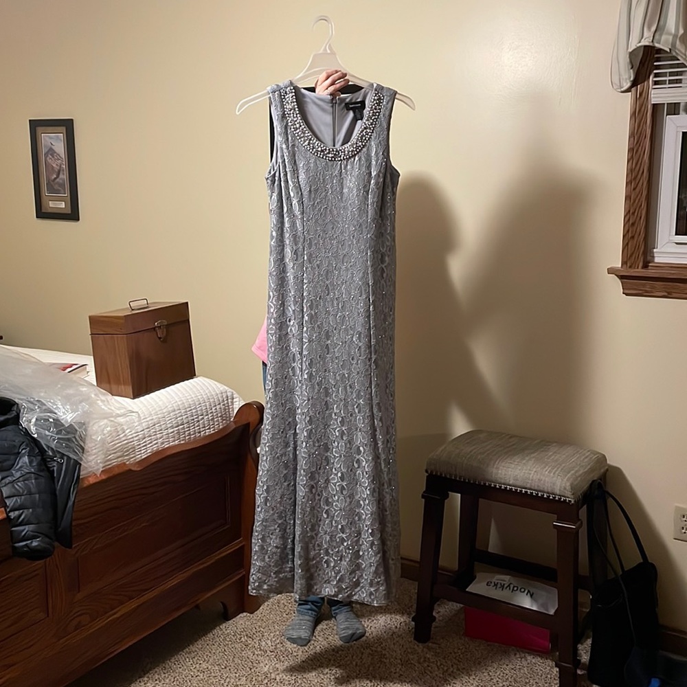 R&M Richards Formal Gown Sz 10